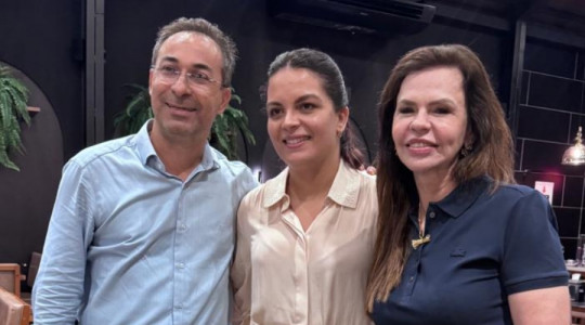 Psicóloga e pastora evangélica, A primeira-dama de Araguaína, Ana Paula Lopes Rodrigues, é cotada para ser vice de Dorinha. 