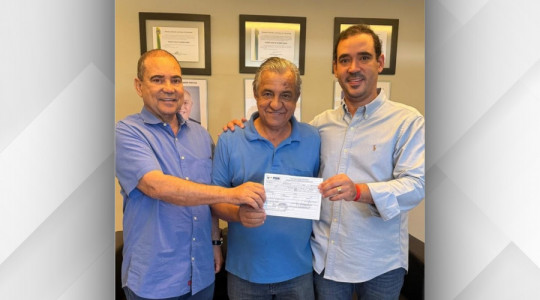Antônio Jorge, Hider Alencar, Osvaldo Mota e Luiz Cláudio Benício durante ato de filiação ao PSDB, ao lado do presidente regional Vicentinho Júnior e do ex-senador Vicentinho Alves