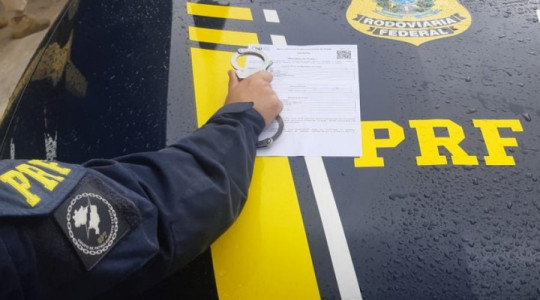  Condutor de 39 anos foi preso por mandado de prisão por débito de pensão alimentícia 