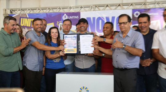 Senadora Professora Dorinha durante evento de assinatura da ordem de serviço para construção do câmpus da Unitins em Augustinópolis 