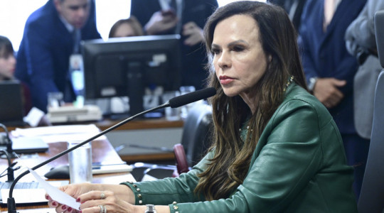 Senadora Professora Dorinha Seabra (União-TO) durante relatoria do projeto na Comissão de Assuntos Econômicos 