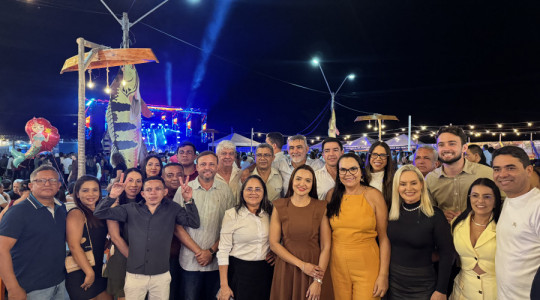 Deputado Amélio Cayres (MDB) durante a 21ª Festa do Peixe, em São Sebastião do Tocantins 