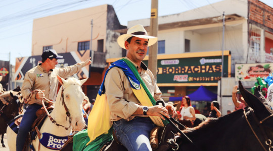  Pré-candidato ao governo Vicentinho Júnior (PSDB) durante a 36ª Cavalgada de Araguaína 