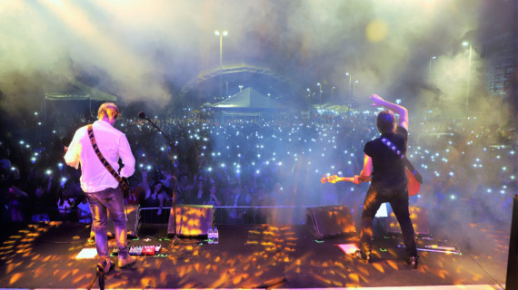 Durante os dois dias, programação contará com apresentações musicais,  de manobras radicais com carros, motoata, espaços kids e gastronômico, lojas temáticas de roupas, acessórios e equipamentos, entre outras atrações