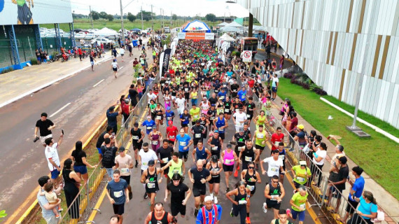 Este ano, durante a entrega dos kits de corrida, o atleta deverá realizar a doação de 1 kg de alimento não perecível.