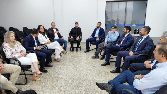 Reunião entre Ministério Público e Prefeitura de Araguaína debateu soluções para alagamentos, melhorias no trânsito e implantação de sistema de monitoramento inteligente.
