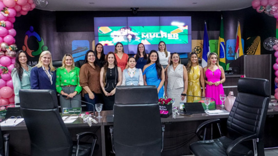 Sessão solene em homenagem ao Dia da Mulher na Câmara de Araguaína contou com café da manhã e autoridades.