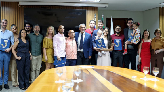 Deputado Amélio Cayres durante cerimônia de posse de novos servidores concursados na Assembleia Legislativa do Tocantins 
