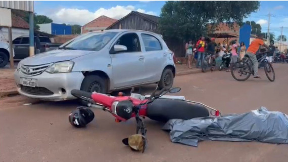 Motociclista morre ao ser atropelado por picape depois de bater em porta de carro em Araguaína 
