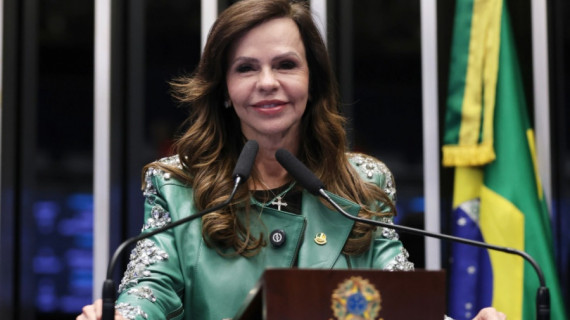 Senadora Professora Dorinha Seabra (União)