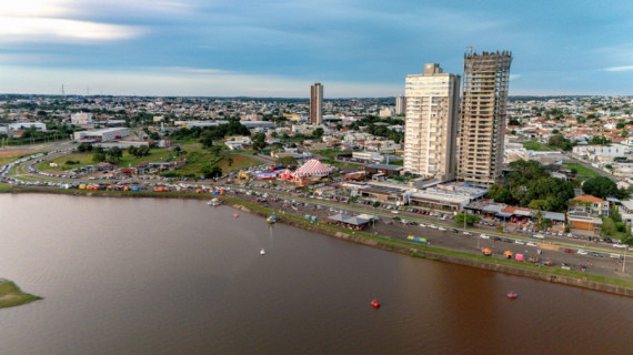 Araguaína consolidou seu crescimento econômico e urbano, tornando-se referência em desenvolvimento no Norte do país.