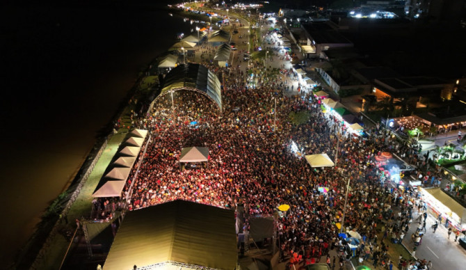  As festividades estão prestes a começar e prometem reunir famílias e amigos na Via Lago. Mais do que uma festa, o aniversário é um convite para celebrar juntos o crescimento e a força de Araguaína.