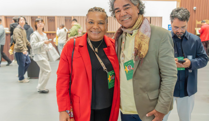 Dorivã Passarim ao lado da ministra da Cultura, Margareth Menezes, durante participação no JZ Festival, em Xangai, na China.