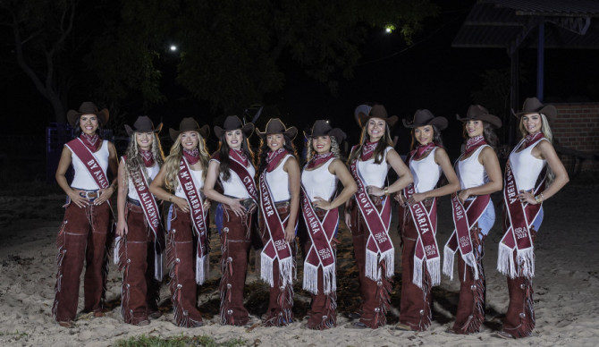 Dez candidatas representando empresas madrinhas concorrem ao título de Rainha Expoara 2026. Vencedora será coroada no dia 5 de junho 