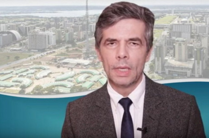Médico oncologista Nelson Luiz Sperle Teich