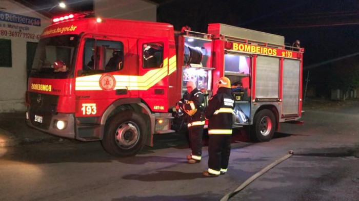 O Corpo de Bombeiros foi acionado para atender a ocorrência.