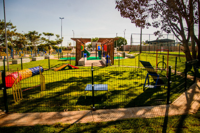 Residencial conta com playground.