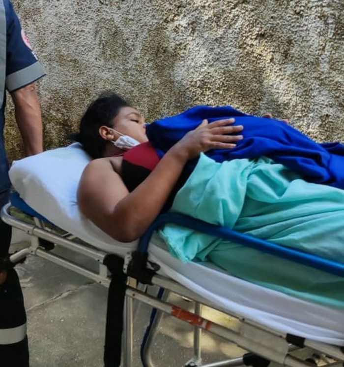 Mãe e filho foram encaminhados ao Hospital Dona Regina. Foto: Semus/Divulgação