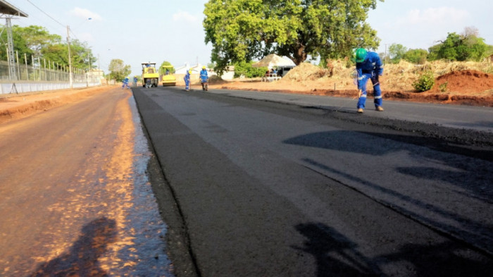 Obras de pavimentação e drenagem já foram concluídas no setor Morada do Sol 3, faltando apenas a construção das calçadas. Foto: Marcos Sandes/Ascom