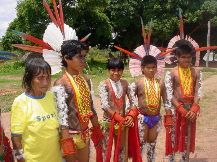 Meninos Javaé, prontos para festejar o Hetohoky.  Foto: Emerson Silva/Gov. TO