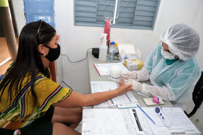 Testes rápidos estão sendo realizados na unidade de saúde do povoado Garimpinho. Foto: Marcos Sandes/Ascom