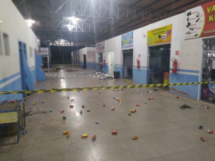  Explosão causou estragos na rodoviária de Dianópolis