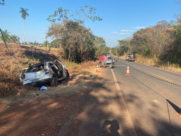 Carro saiu da pista e ficou destruído. Foto: AN