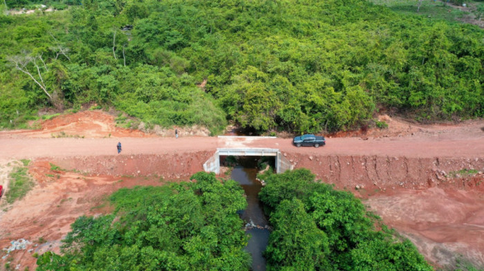 A qualidade da estradas e das pontes garante a fluidez do transporte escolar e de mercadorias. Foto: Marcos Sandes