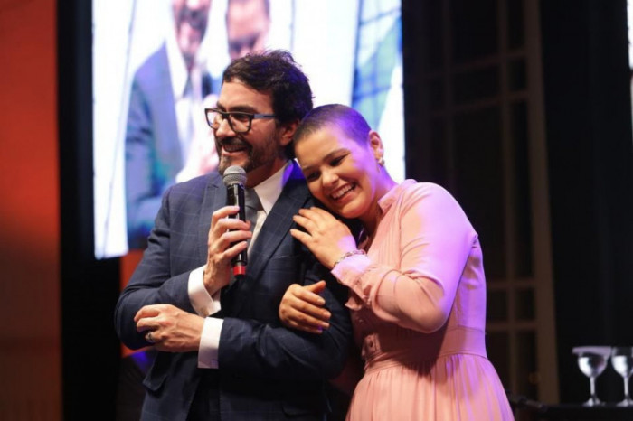 Priscila e o padre Fábio de Melo se encontraram no último dia 15, em um jantar beneficente, em Brasília. Foto: Divulgação