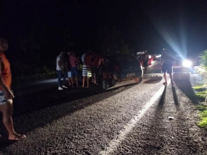 Acidente entre Palmas e Lajeado deixou uma pessoa morta e oito feridas.  Foto: Jacqueline Fernandes/TV Anhanguera 