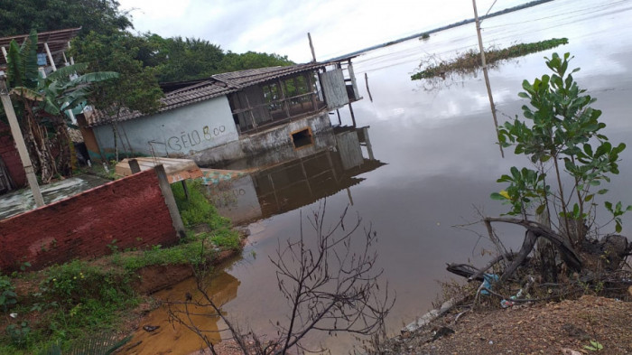 Até o momento, as casas de temporada de praias foram as mais atingidas devido a sua proximidade das margens do rio. Foto: Divulgação