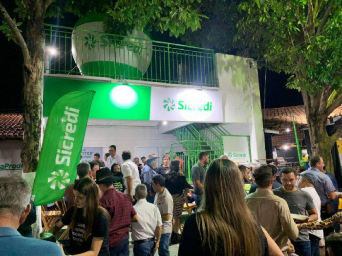 Este ano foram 209 expositores, entre elas cinco instituições financeiras.