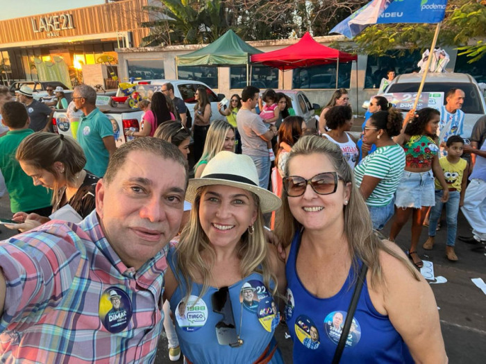 Adesivaço do candidato ao Senado Carlos Amastha na Via Lago. Foto: Divulgação