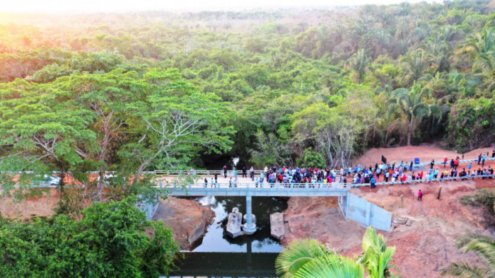 Ponte fica sobre o Ribeirão Gurgueia, na região do Barra da Grota, com entrada mais próxima pela rodovia TO-222