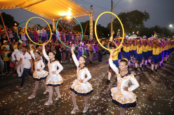 Cerca de 2,8 mil estudantes de escolas públicas de Palmas participaram do desfile. 