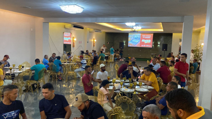 Evento reuniu cerca de 80 profissionais da construção civil, que também participaram de palestra e sorteio de brindes. 