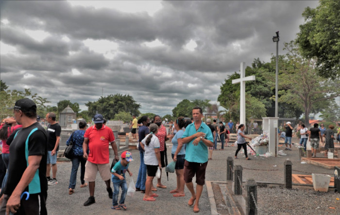 Prefeitura de Araguaína preparou uma estrutura com tendas, bebedouro e banheiro móvel climatizado