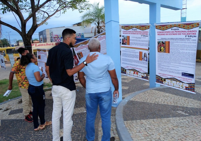 A ação cultural realizada na última sexta-feira, 11, contou com exposição de banners na Praça das Bandeiras