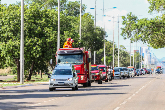 Cortejo na Teotônio Segurado em Palmas 