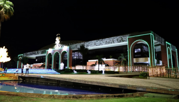 O Natal de Luzes foi idealizado com intuito de proporcionar às famílias tocantinenses uma programação que preze pela valorização e resgate da genuína festa natalina 