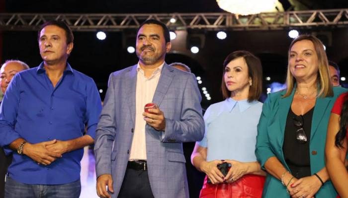 Evento contou com presença de prefeitos, deputados e representantes das classe empresarial. 