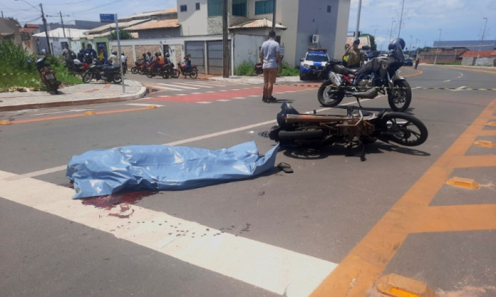 Acidente ocorreu por volta das 11h. Foto: AN