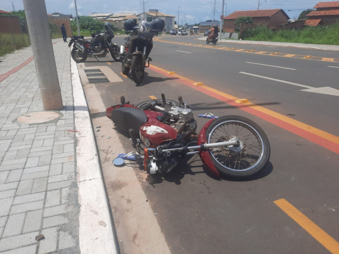 Outro motociclista sofreu fratura na perna. Foto: AN