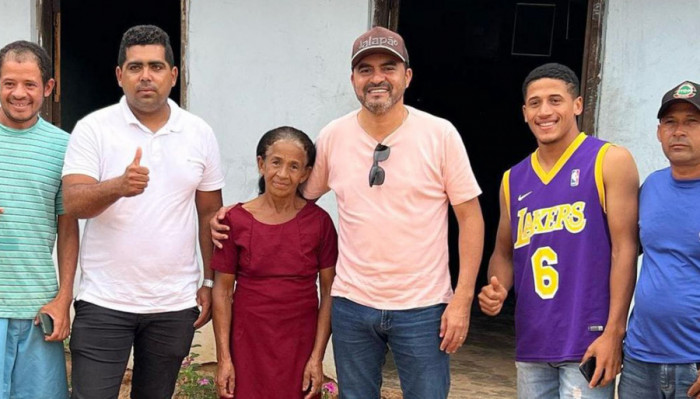 Governador Wanderlei Barbosa recebeu demandas de moradores da região.