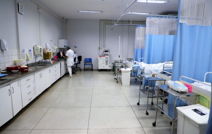 Foram criadas três salas de atendimento classificadas por cores conforme o quadro clínico do paciente