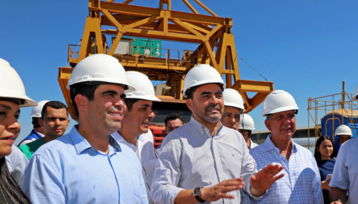 Governador Wanderlei Barbosa visitou as obras da ponte sobre o Rio Tocantins, no aniversário de 285 anos de Porto Nacional, e reforçou a necessidade de execução com qualidade e agilidade.