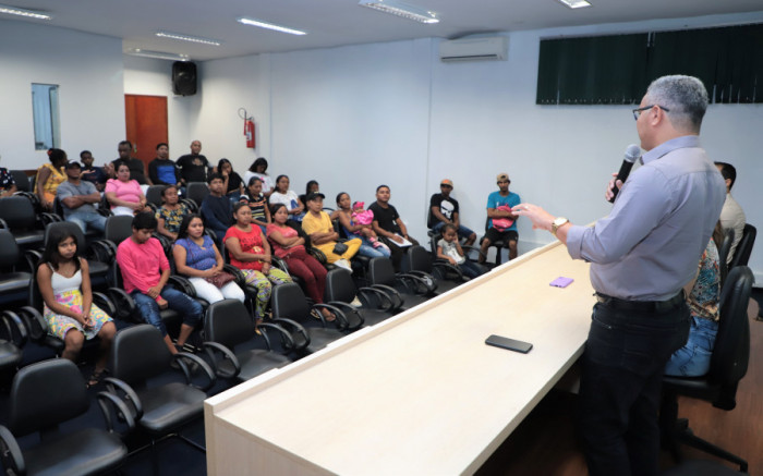 Para sanar a barreira da comunicação, em março deste ano, a prefeitura e o IFTO mobilizaram 20 imigrantes, entre cubanos e venezuelanos, para aprenderem português.