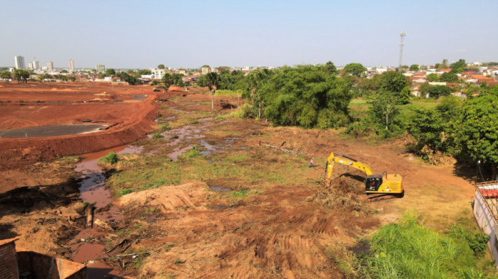 A segunda etapa da obra, ainda em fase de licitação, seguirá da Av. Castelo Branco, contornando o futuro Parque de Conservação Nascentes do Neblina, que ligará os setores Couto Magalhães, Vila Norte e Universitário.