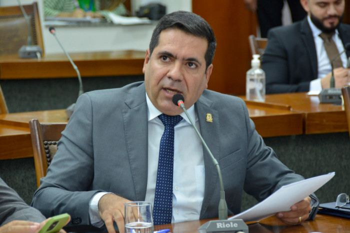 As propostas foram apresentadas pelo deputado durante sessão ordinária na Aleto e direcionadas à Superintendência Regional do Dnit no Tocantins. Foto: Ísis Oliveira/Dicom