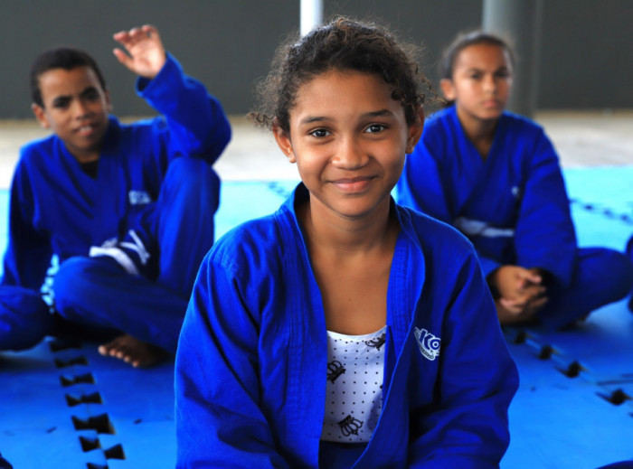 Haycha Maria Maciel, de 10 anos, conta que, nas aulas de jiu-jitsu, ela teve benefícios que ultrapassaram a aprendizagem das técnicas da arte marcial.